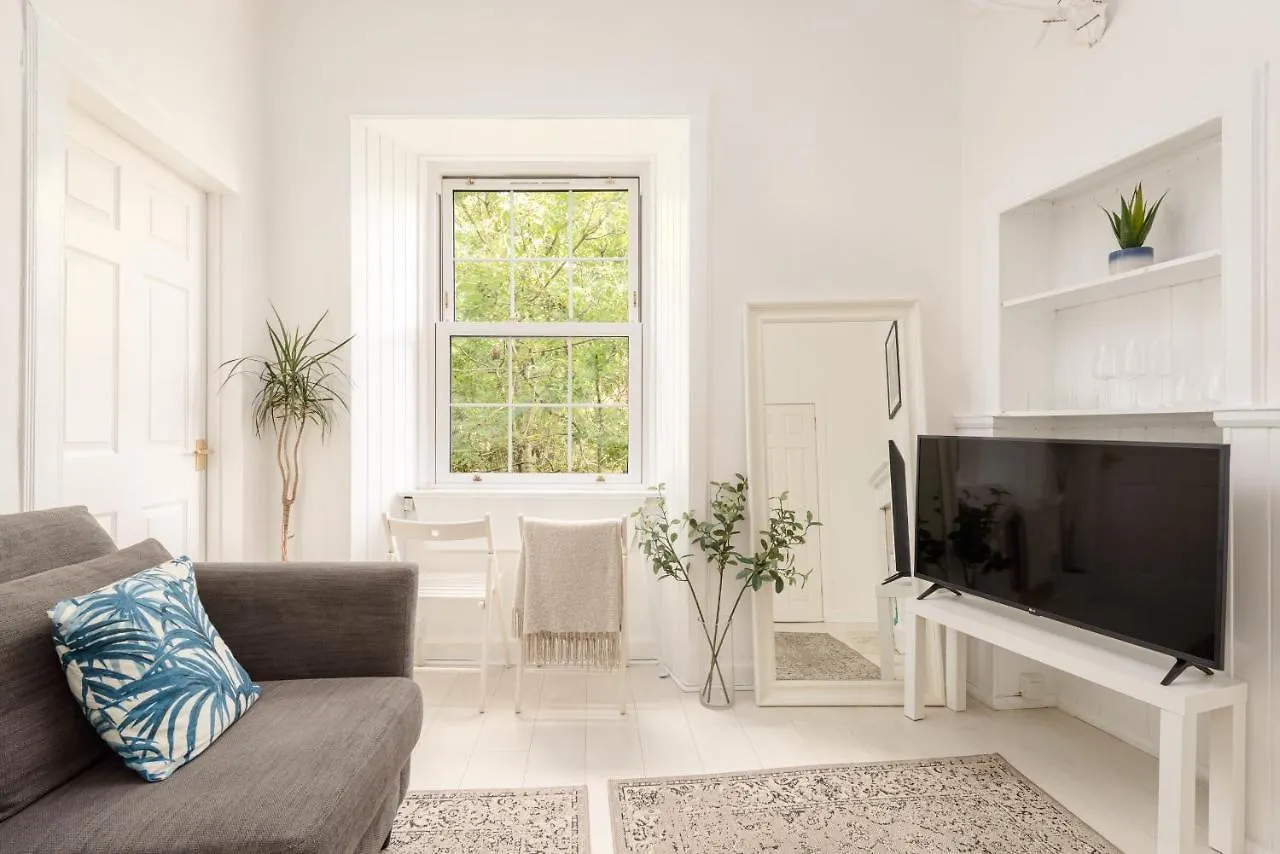 The Tollcross Apartment - Modern & Bright 1Br エディンバラ 0*,  イギリス