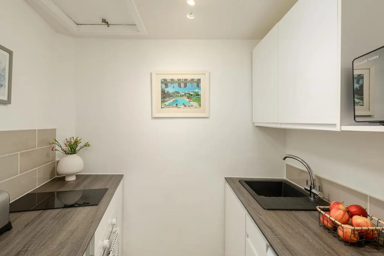 The Tollcross Apartment - Modern & Bright 1Br エディンバラ