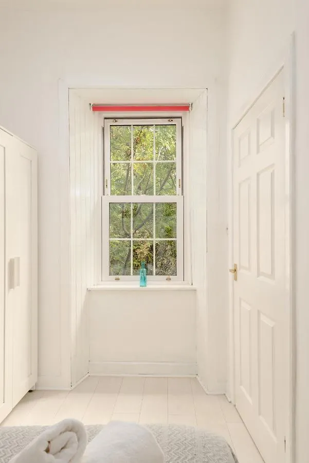 The Tollcross Apartment - Modern & Bright 1Br エディンバラ