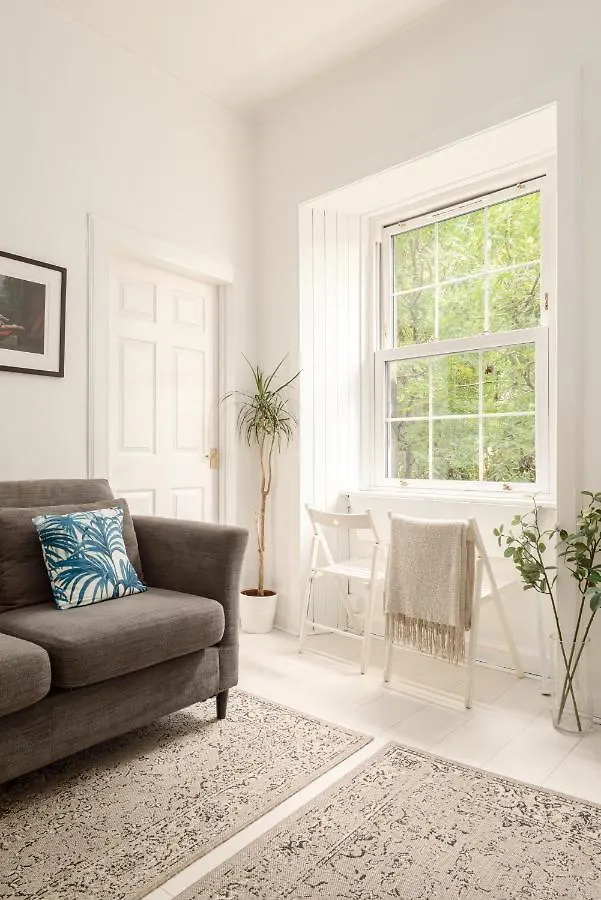 The Tollcross Apartment - Modern & Bright 1Br エディンバラ 0*,