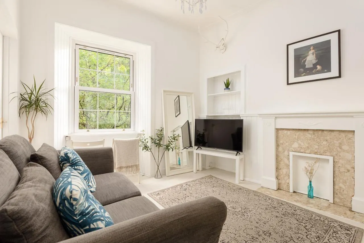 The Tollcross Apartment - Modern & Bright 1Br Édimbourg